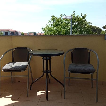 Mladen Apartamento Fažana Exterior foto