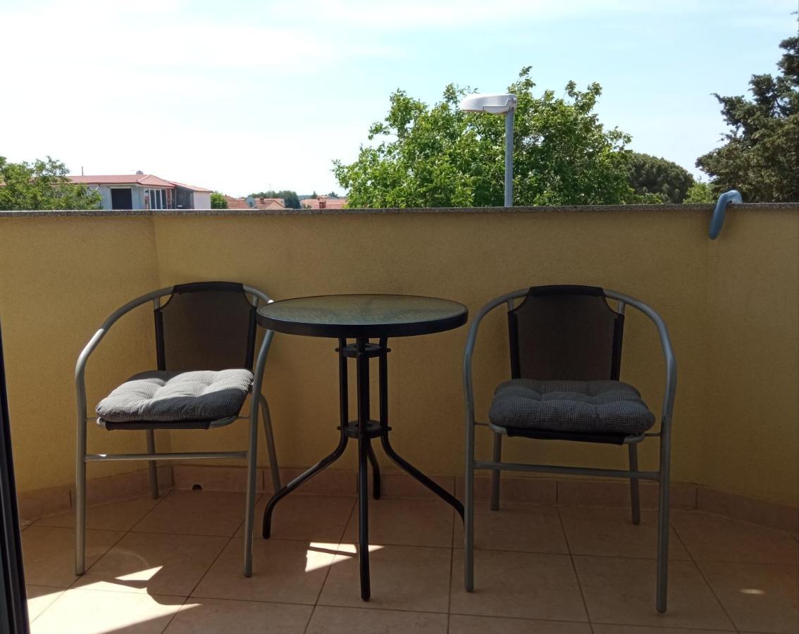 Mladen Apartamento Fažana Exterior foto