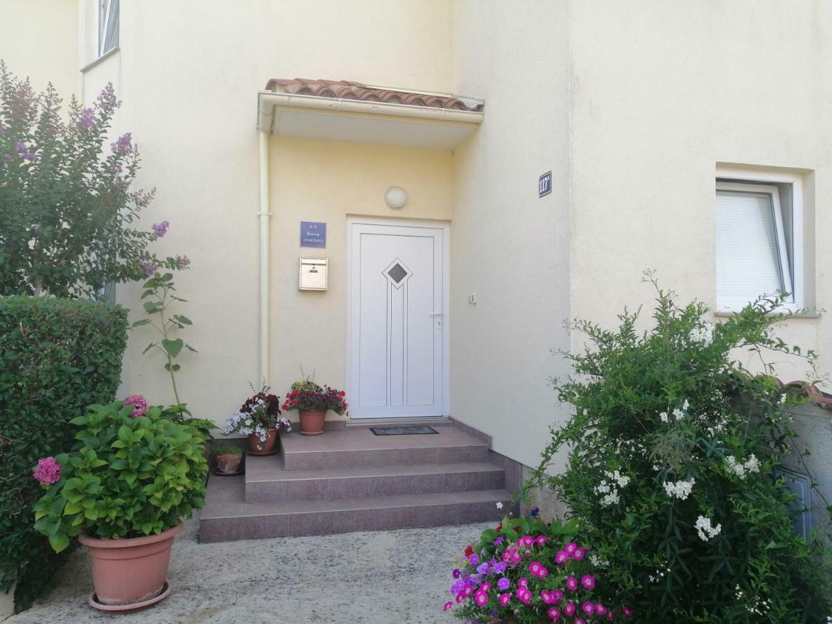 Mladen Apartamento Fažana Exterior foto